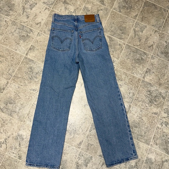 Levi Ribcage Jeans - Picture 2 of 3